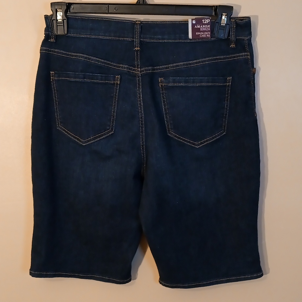 Gloria Vanderbilt Women's Blue Denim Shorts - Picture 2 of 6